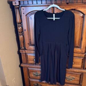 Zenana Outfitters Black Long-Sleeve Gathered Waist Dress